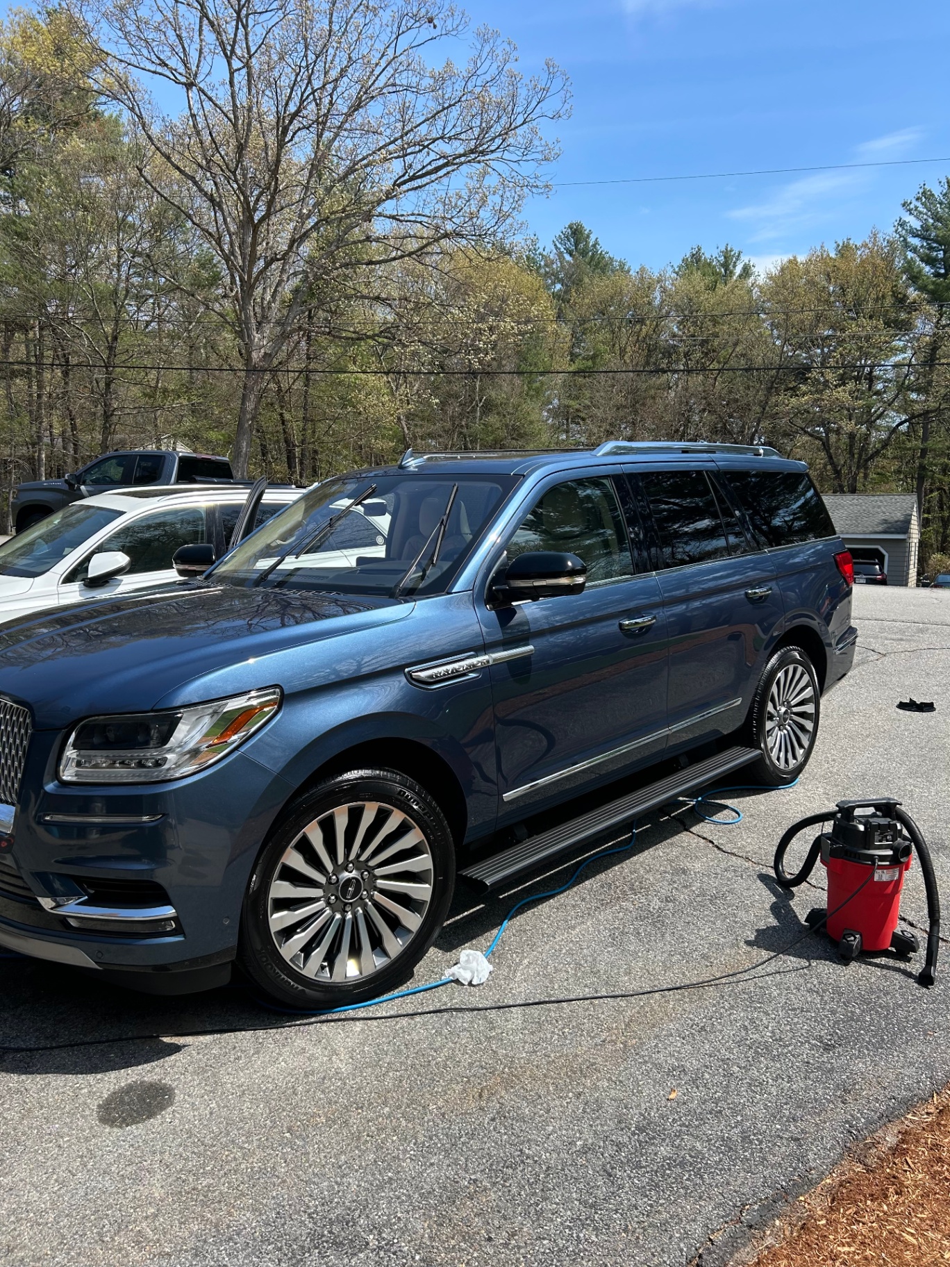 Detailed blue Lincoln Navigator exterior